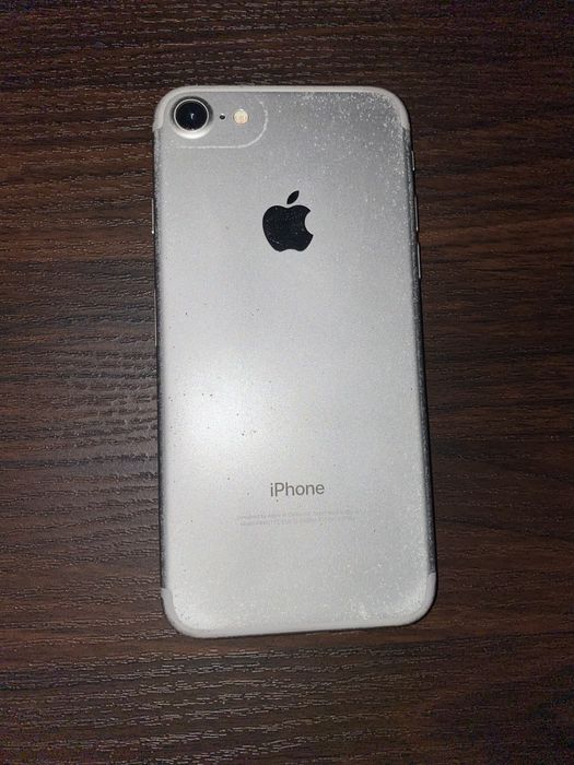 iphone 7  silver