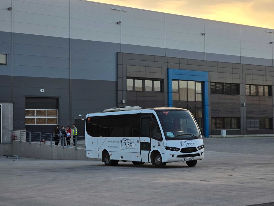 Przewozy pracownicze szkolne wynajem autobusów autokarów