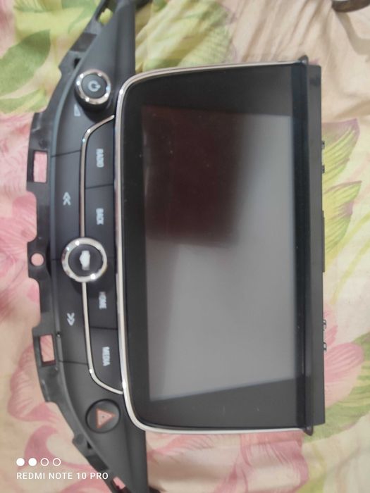 Продам экран магнитолы Опель Астра К