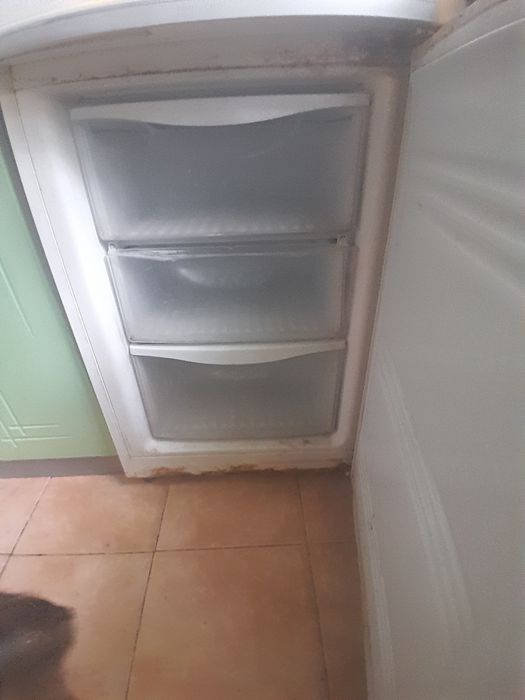 Холодильник Samsung RL28DBSW