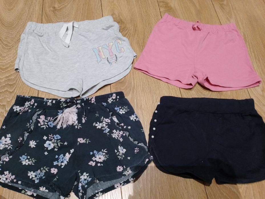 Zestaw krótkich spodenek + podkoszulki