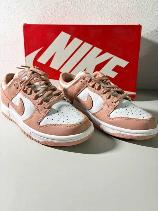 Nike Dunk Low "Rose Whisper" Novas (Tamanho 39)
