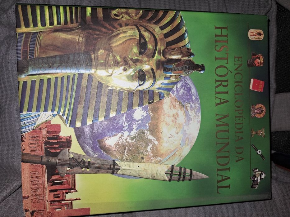 Enciclopédias e outros livros