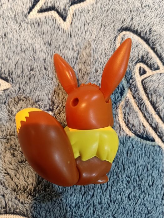 Happy Meal Pokemon Eevee