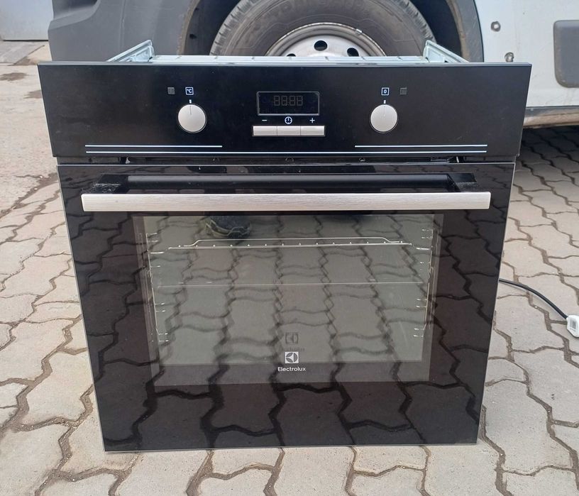 Духовка електрична вбудована Електролюкс Electrolux EZB3430AOK чорна