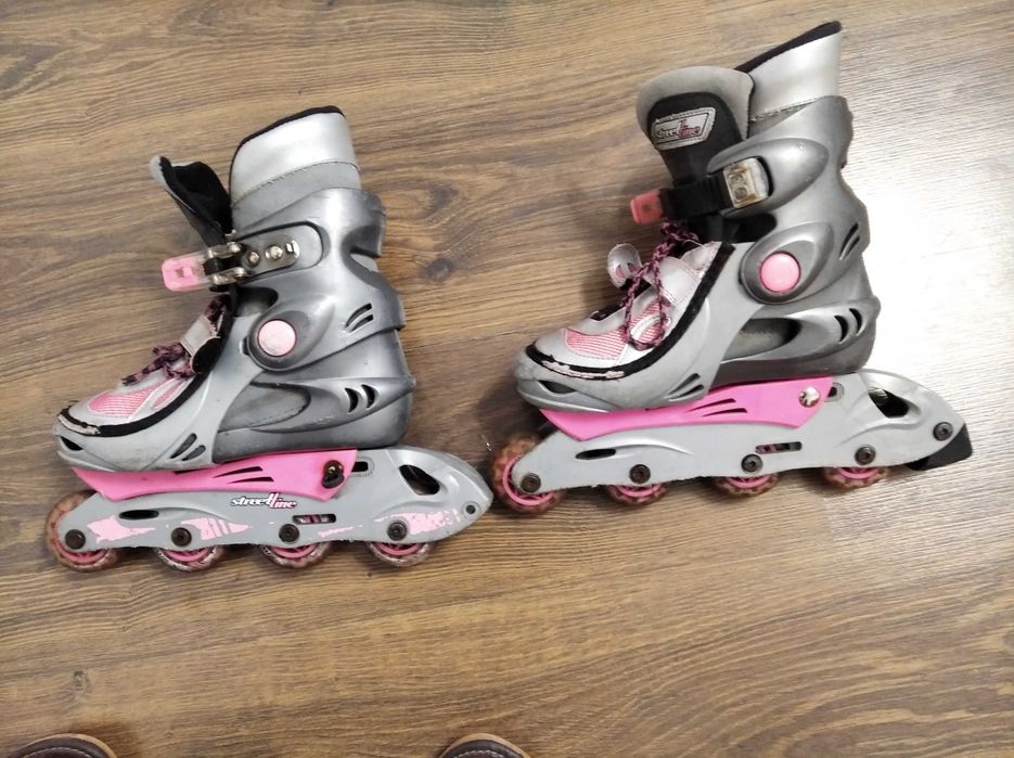 дитячі роликові ковзани,розмір 30-33,регулюється.