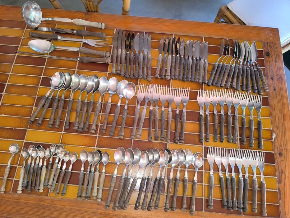 Serviço de Talheres Vintage MENFIL Paris | Cabos em Madeira Maciça
