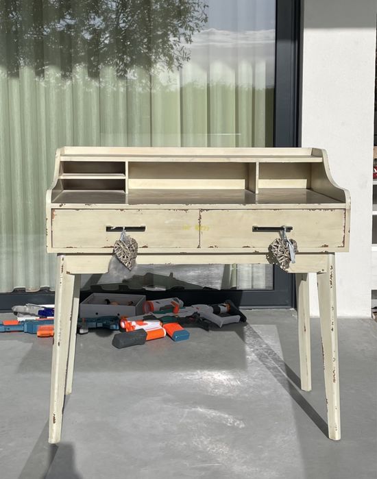 Secretária em madeira lacada (decapé)