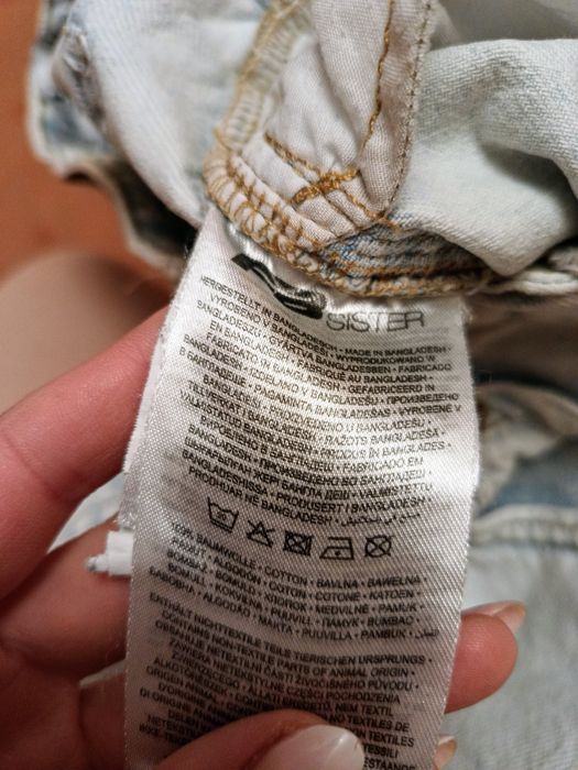 Jeansy FB Sister. Rozmiar XS