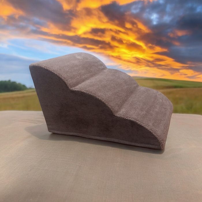 Продам лесенку-пандус для таксы и других маленьких собак