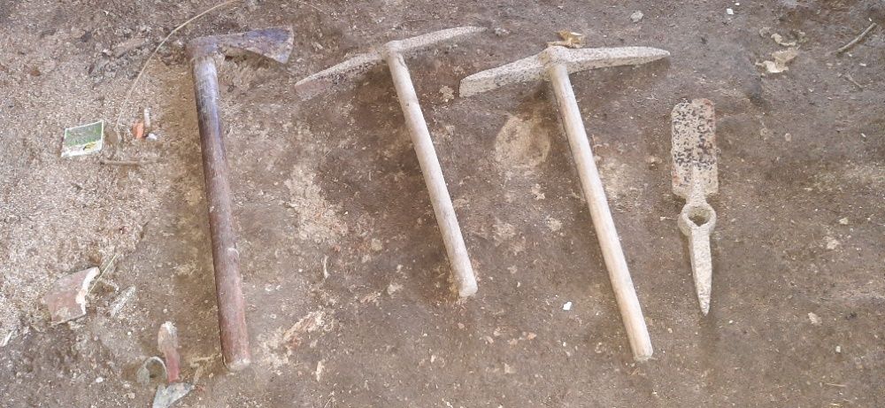 Grandes ferramentas antigas