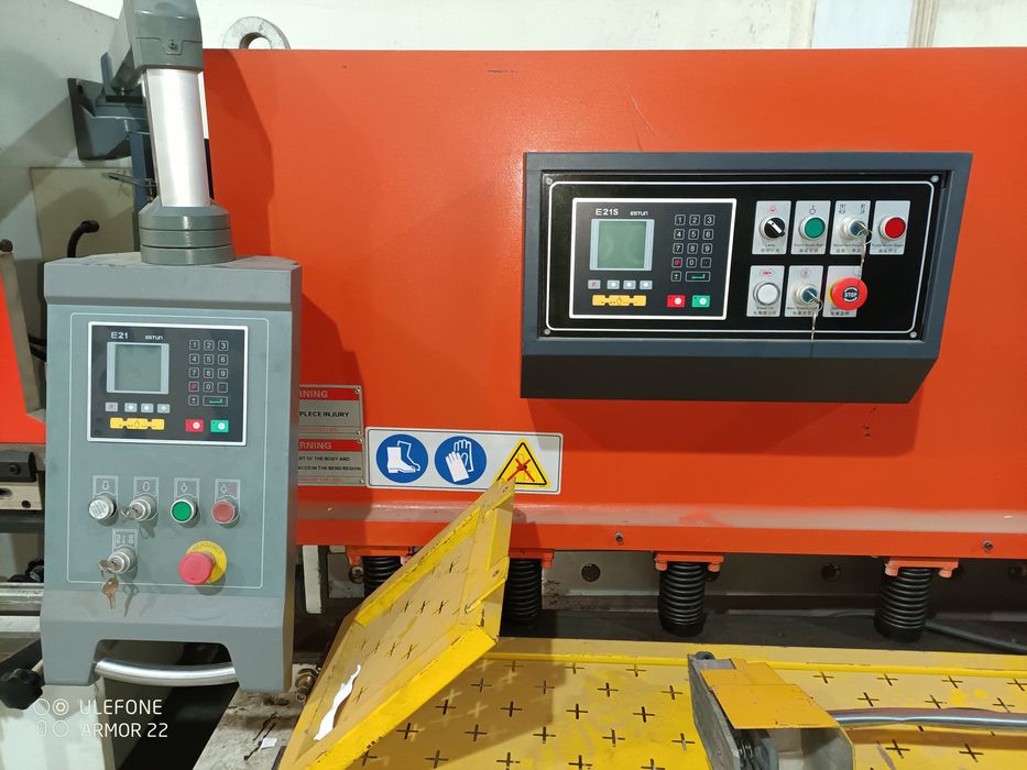 Quinadora e guilhotina novas !!!