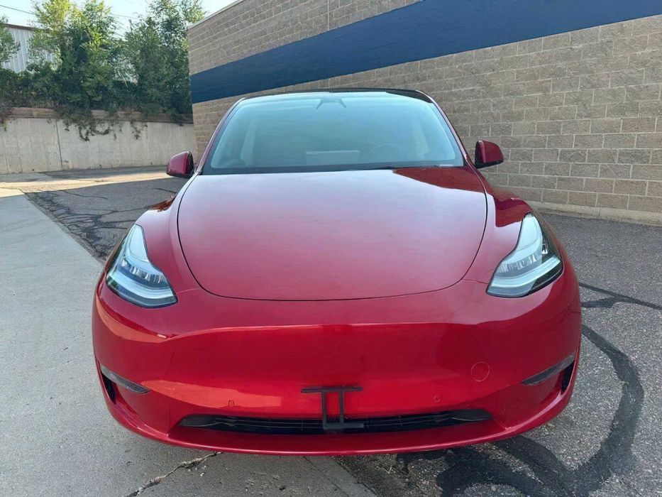 Tesla Model Y Long Range      2021