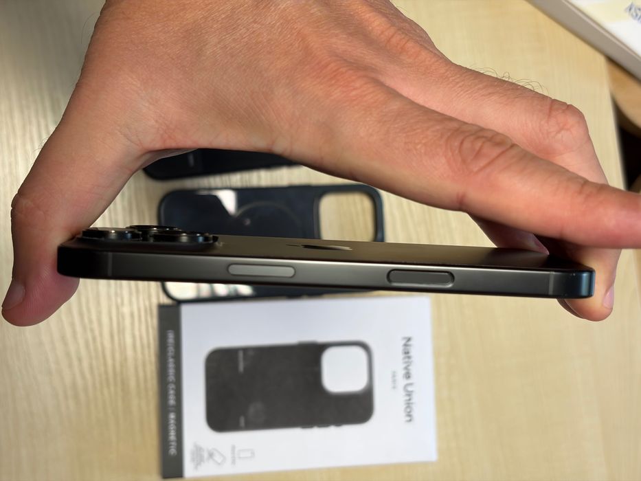 iPhone 16 Pro 128 GB Black Titanium | 89% | pudełko + 2 etui