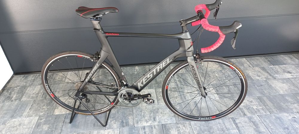 Rower szosowy kestrel carbon