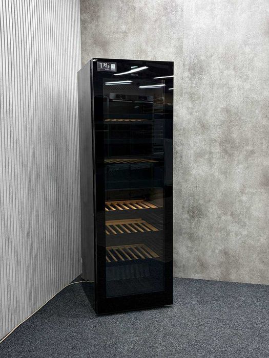 Винний холодильник Miele KWTS 4785 F obsw, вана шафа міле, 153 пляшки, Wi-Fi, 185 см, гарантія