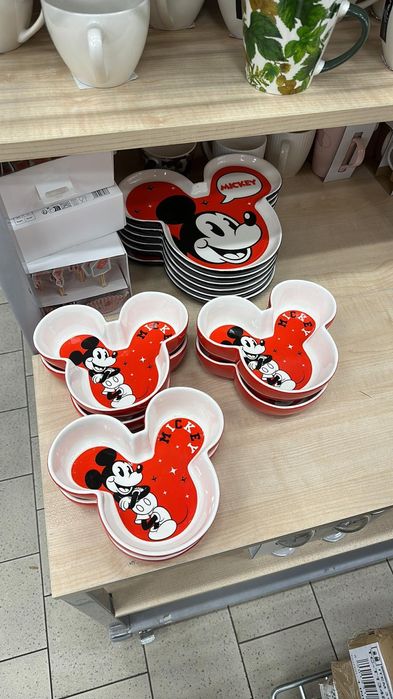 Дитячий посуд для хлопчиків і дівчаток