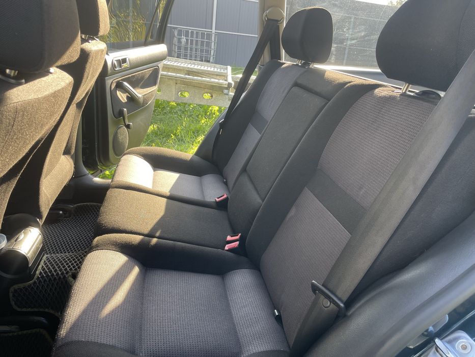 Продам VolksWagen Golf 4 2001 1.4  Бензин
