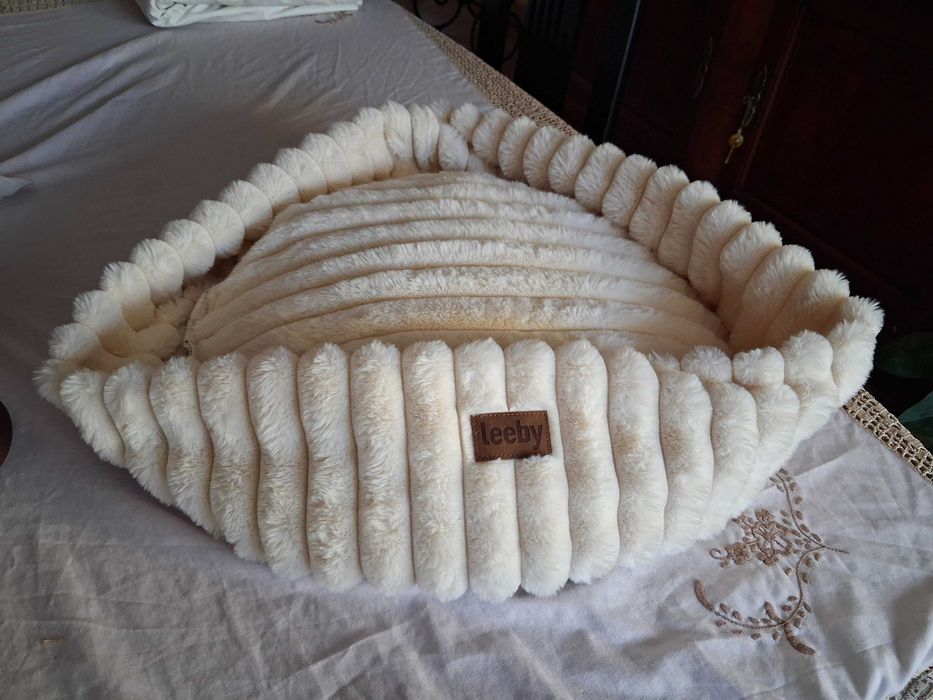 Cama de gato em pelo da Leeby
