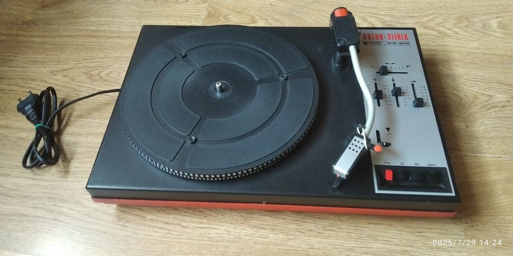 Gramofon UNITRA Artur WG-900