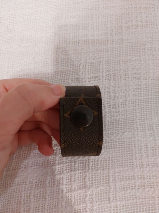 Pulseira em pele