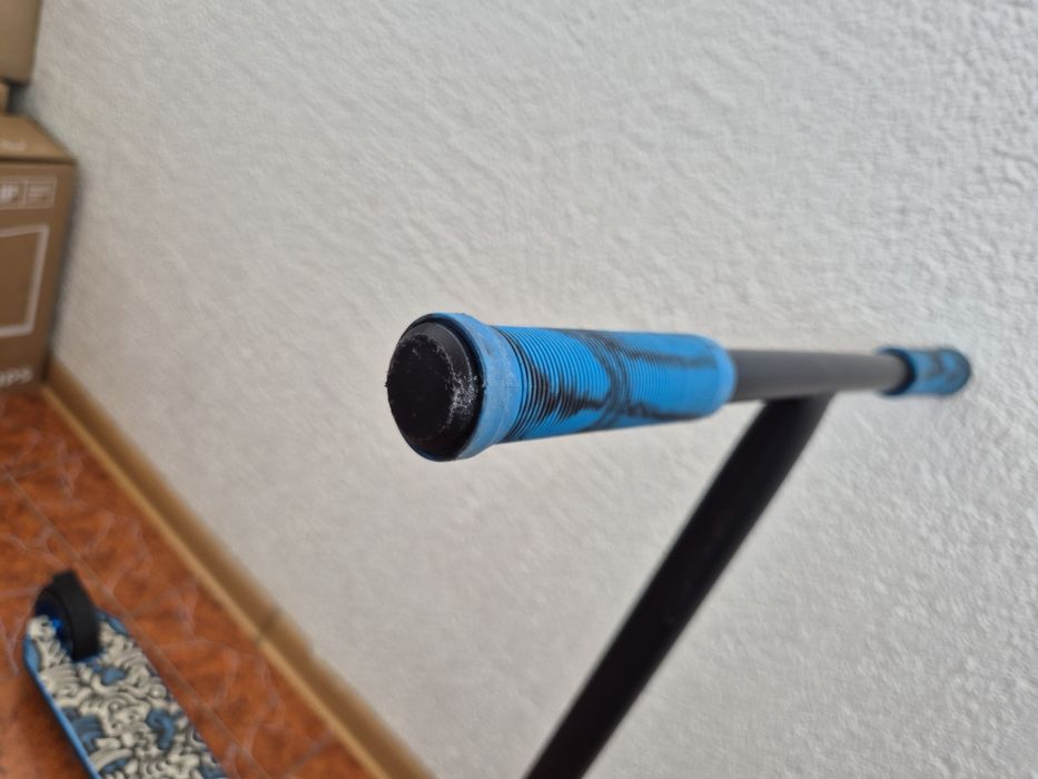 Двоколісний самокат Lionelo Whizz Blue Cobalt