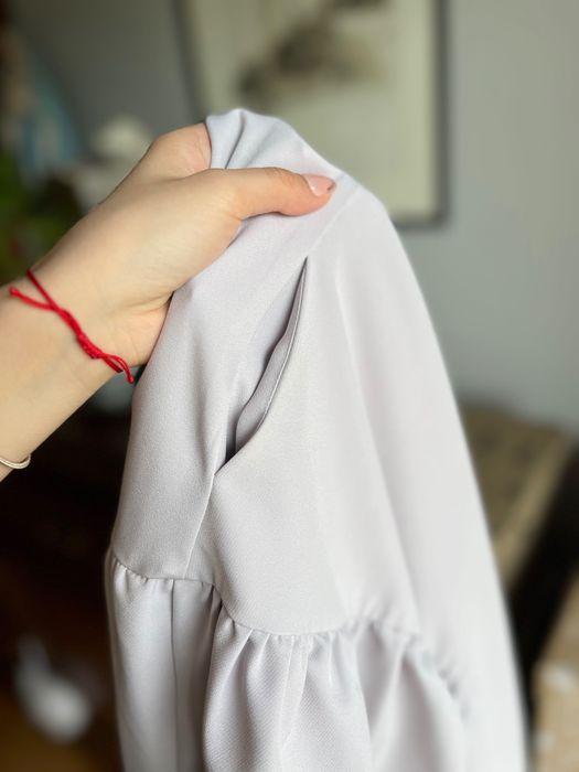 Liliowo popielata sukienka wizytowa By Mielczarkowski