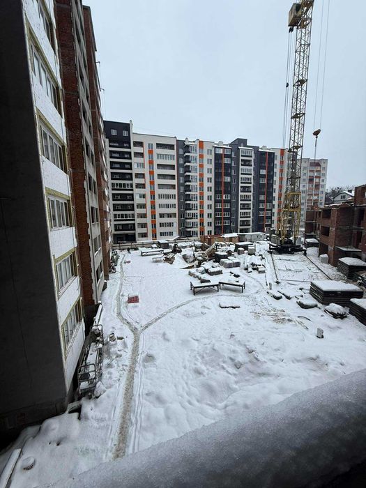 2к, середній поверх, будинок на етапі здачі, телефонуй