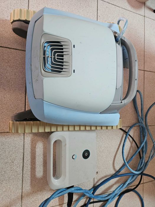 Robot aspirador piscina