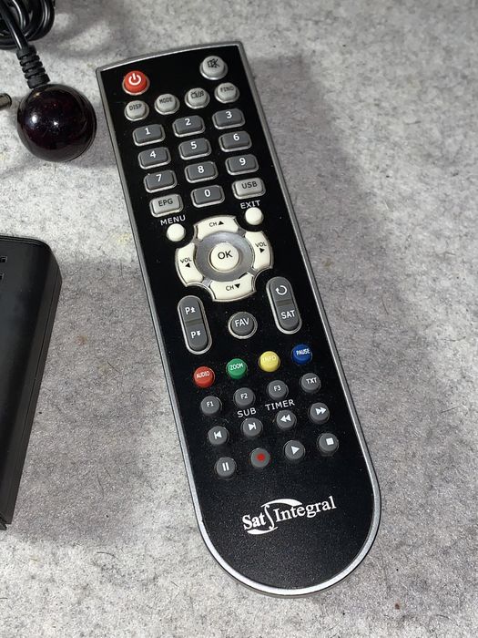 Супутниковий тюнер ресивер