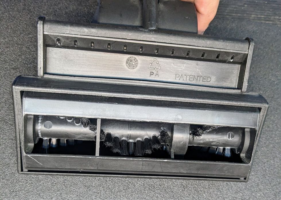 Escova rotativa para aspirador