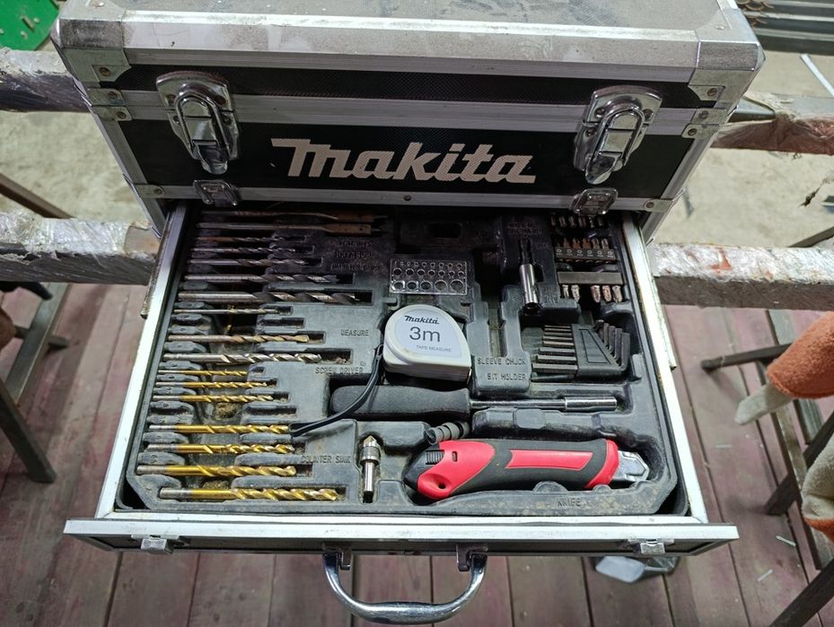 Шуруповерт оригінал