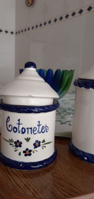 Porta cotonetes e algodão