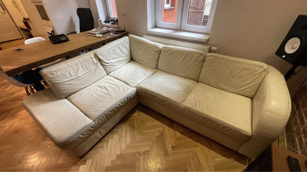 Narożnik skórzany kremowy, rozkladany z pojemnikiem