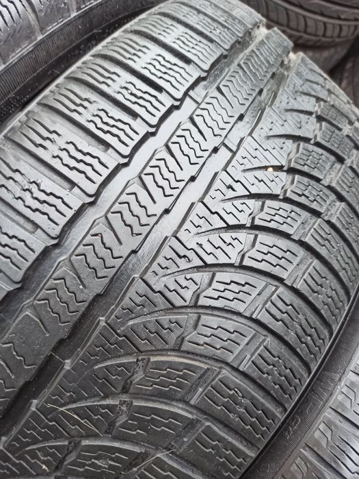 Зимняя резина 245/35 R21 Nokian WR A4