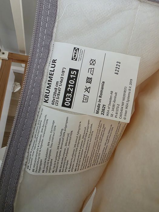 Berço TRAMA + colchão KRUMMELUR