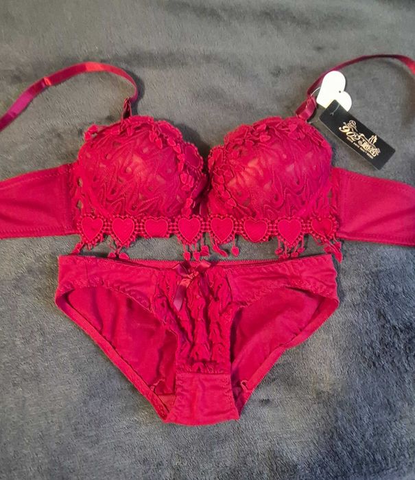 Набір білизни новий, 75В