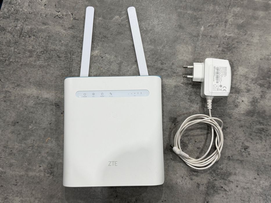 ZTE MF286D Domowy Biurowy router SIM WiFi 4G LTE 600 Mb/s