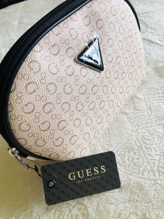 Guess kosmetyczka bezowa