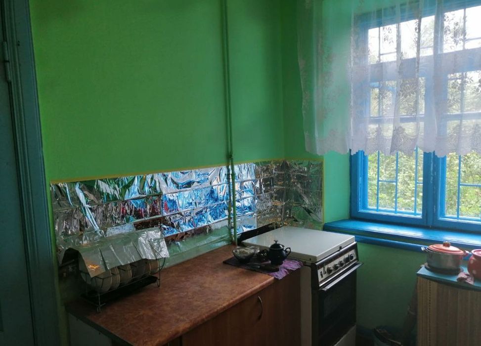 Продаж будинку на два входи