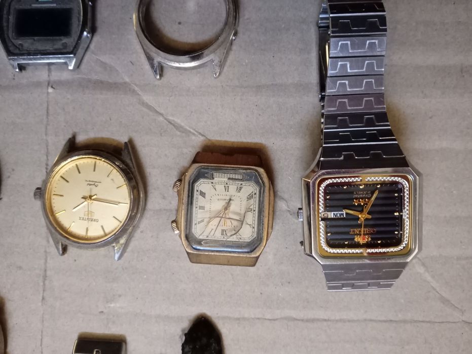 Продам наручные часы.