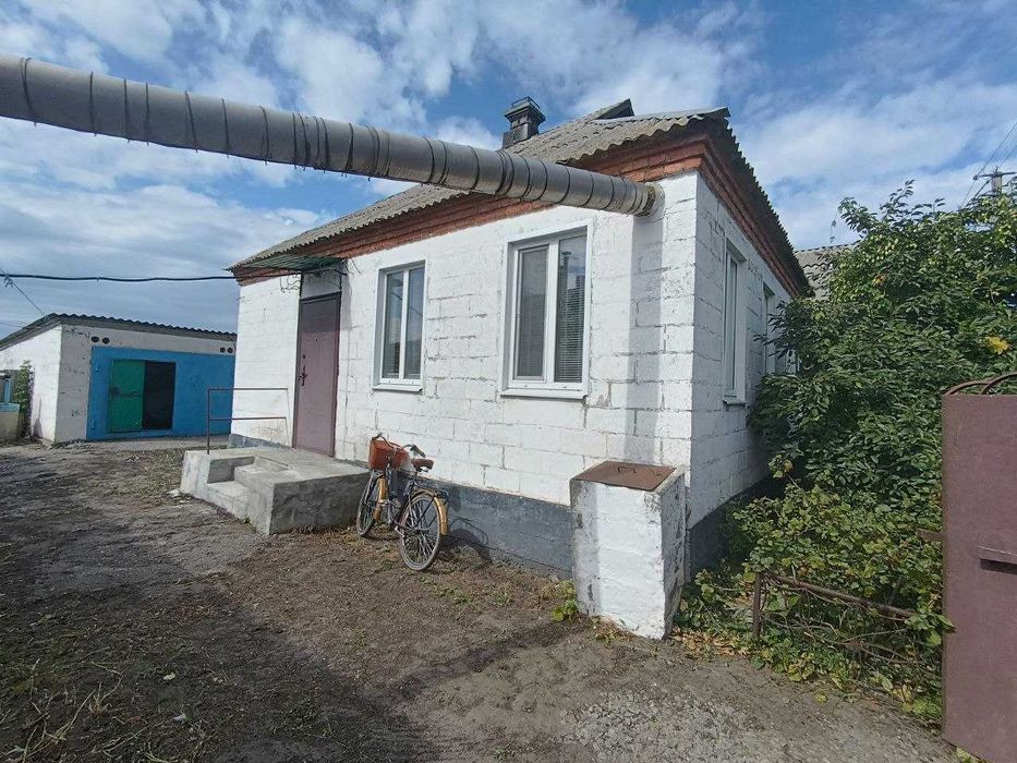 Продам будинок с.Лиман та жила літня кухня 2 кімнати. Змїївський район