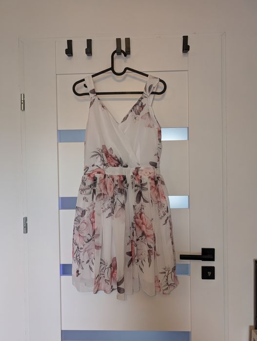 Elegancka sukienka
