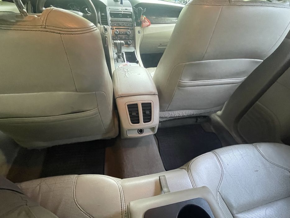 Продаеться Ford Taurus
