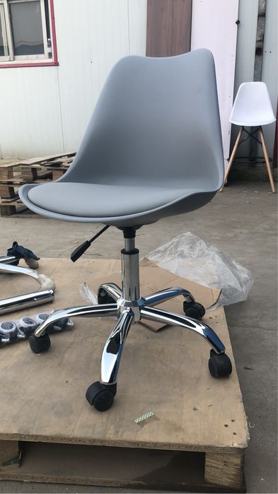 Стілець майстра‼️ на колесах крісло для манікюру педикюру