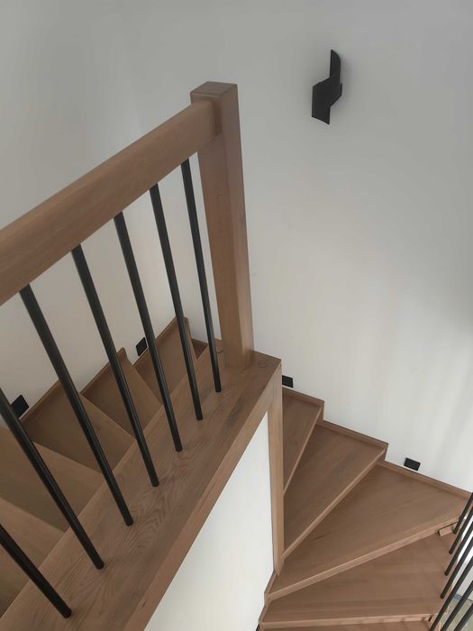 Schody drewniane na beton