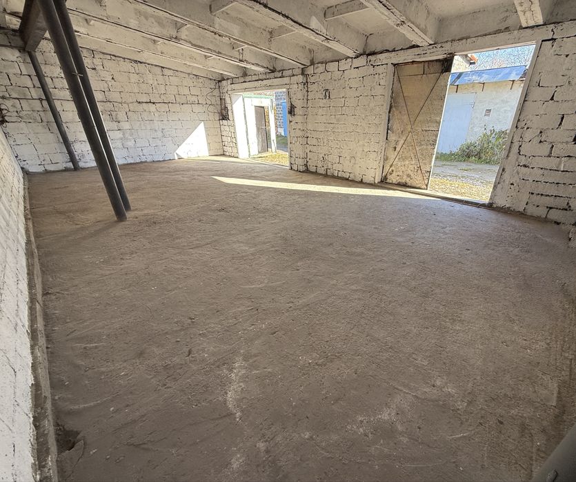 Продам  два гаражі зʼєднані по вул.Павлика р-н загробища біля гімназії