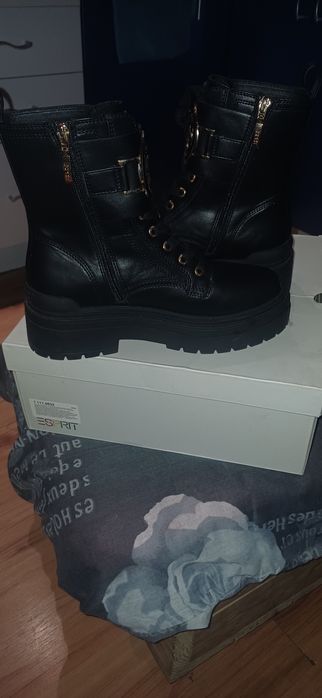 Buty zimowe lekko ocieplane