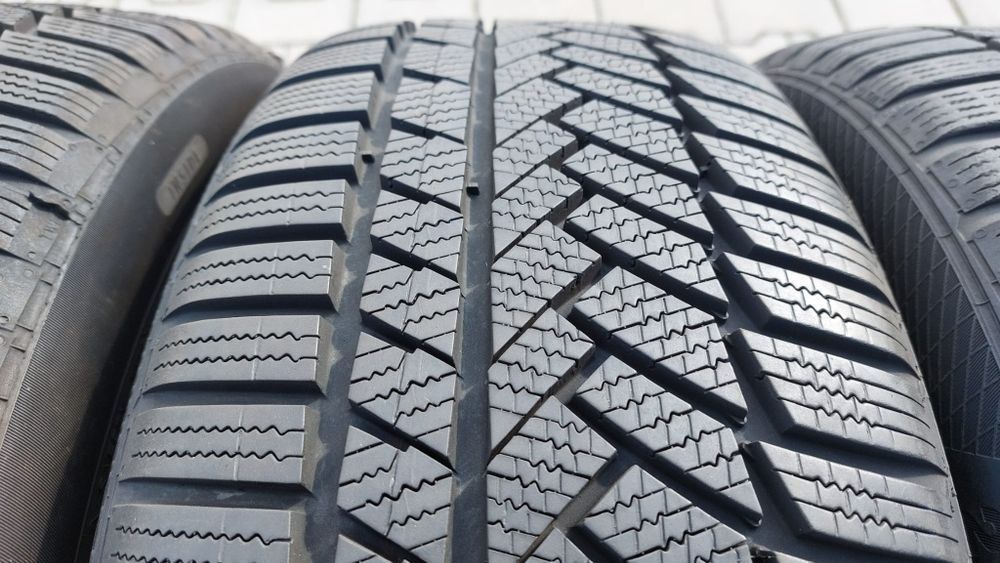 Opony Continental 225 50 R17