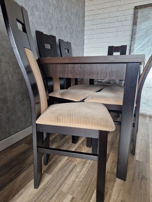 Komplet stół plus 6 krzeseł